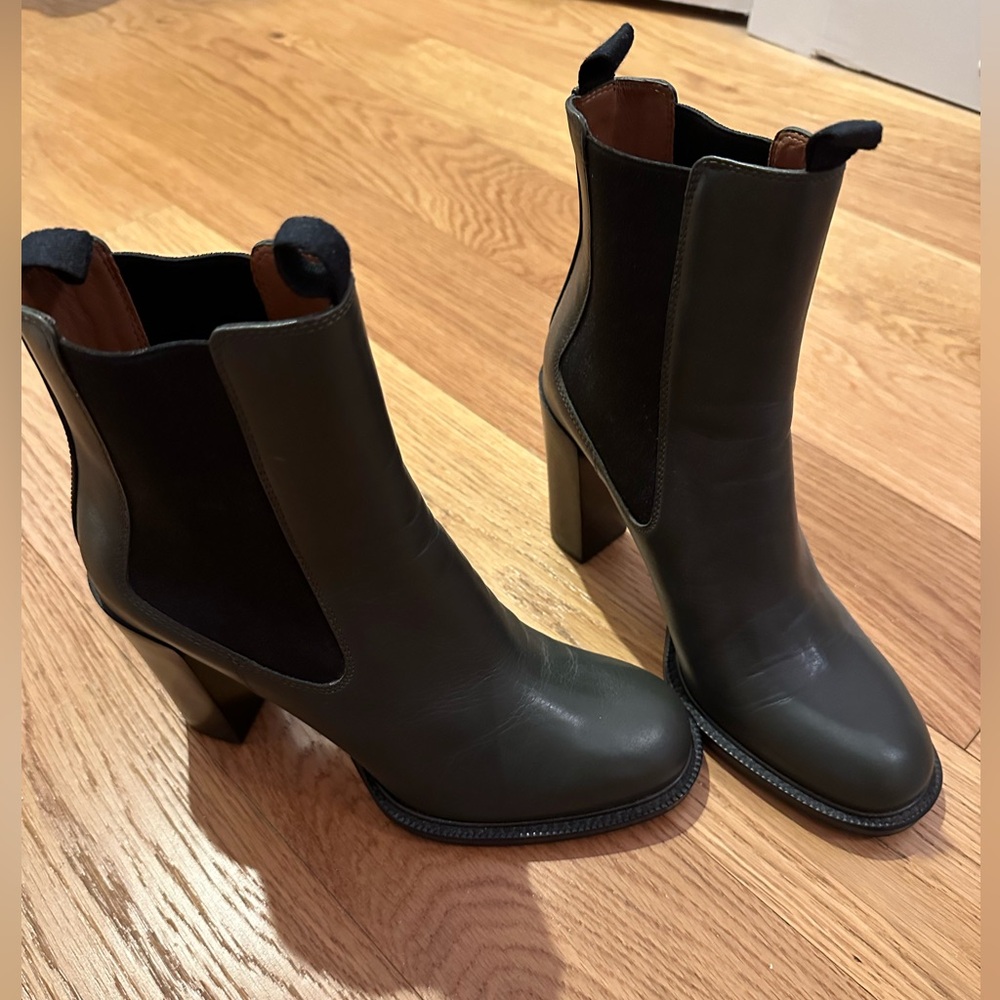 CÉLINE by Phoebe Philo - Green Boots - NWOT